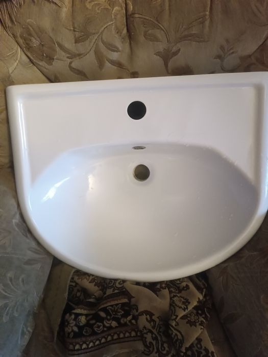 Раковина керамическая