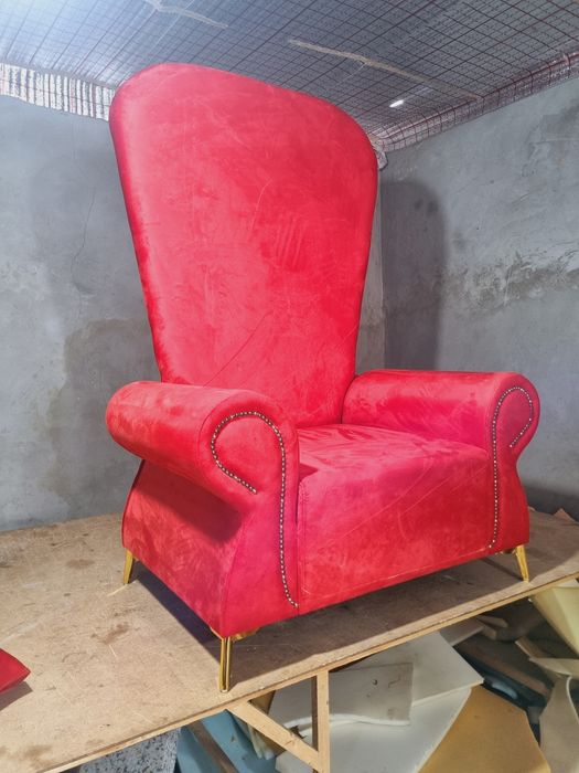 Кресло трон. Кресло педикюрное. Кресло в театр