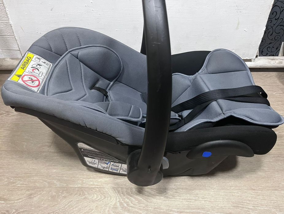 Продам авто кресло -люлька