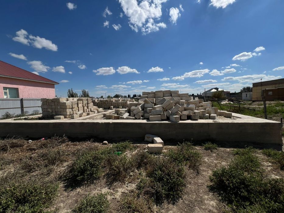 Жер сатылады дайын фундамент кирпишимен