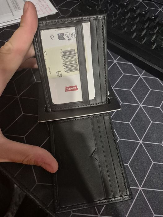 Vand portofel Levis