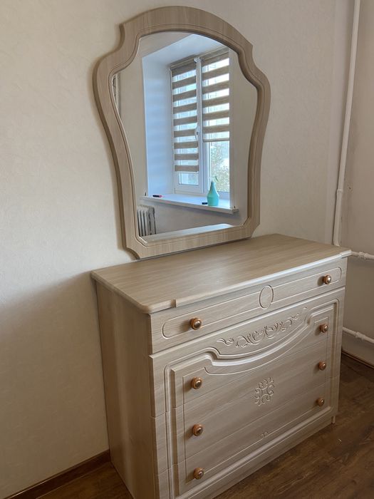 Комод + зеркало, б/у