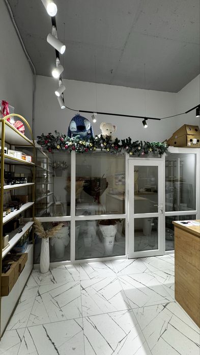 Продам цветочный холодильник