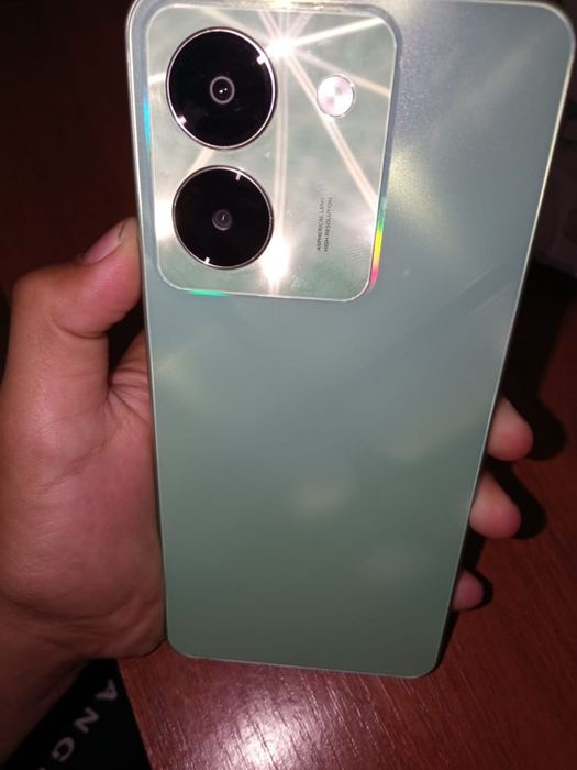 Продам Телефон 8/128 Гб смартфон трещина только