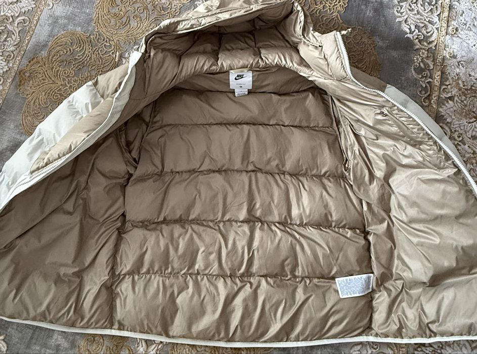 Geaca puffer Nike Storm FIT Windrunner
