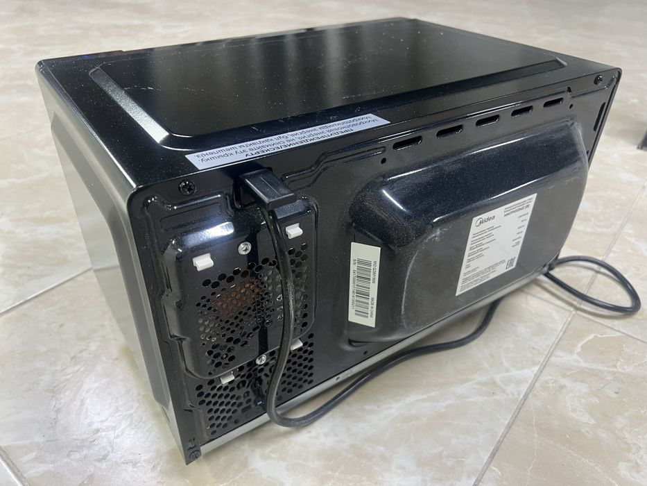 Продам микроволновку midea