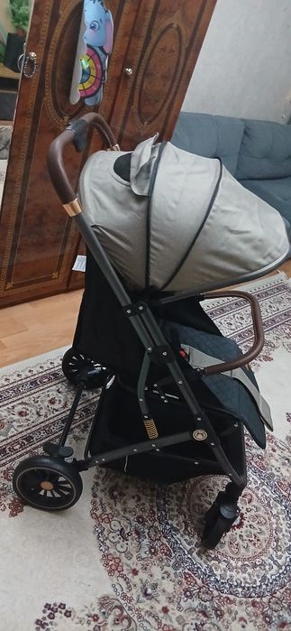 Продам прогулочная коляска