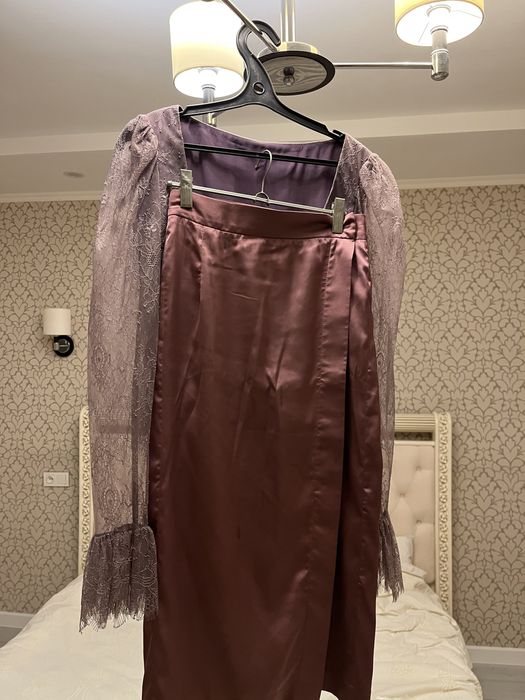 Костюм с юбкой