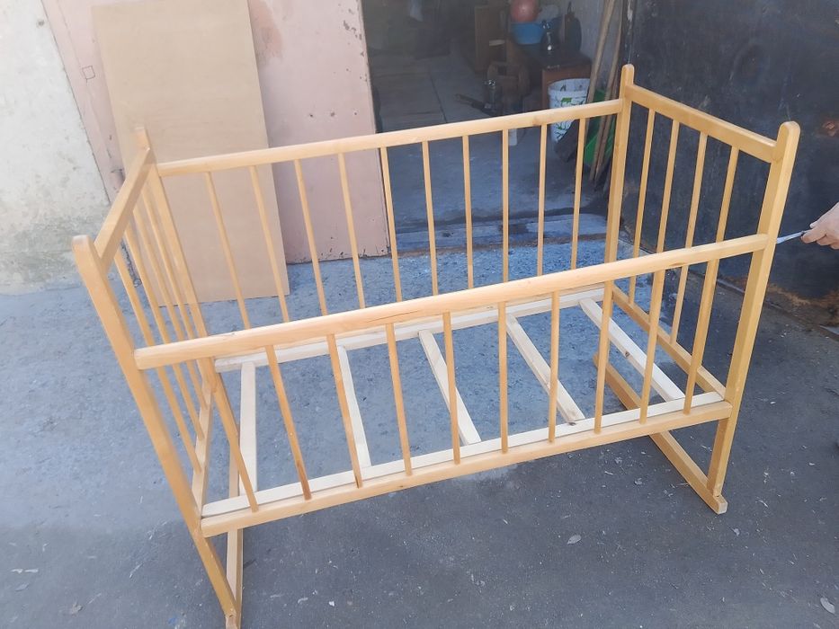 Продам кроватку детскую б\у