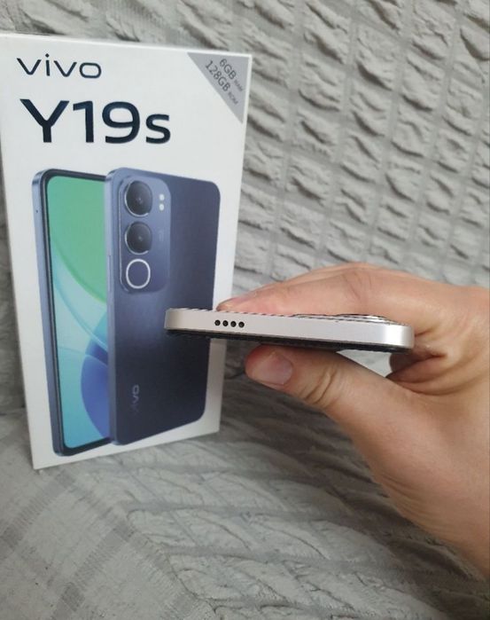 Srochna Sotiladi Vivo Y19S 8/128GB Silver White Igravoy Karobka Yaxshi