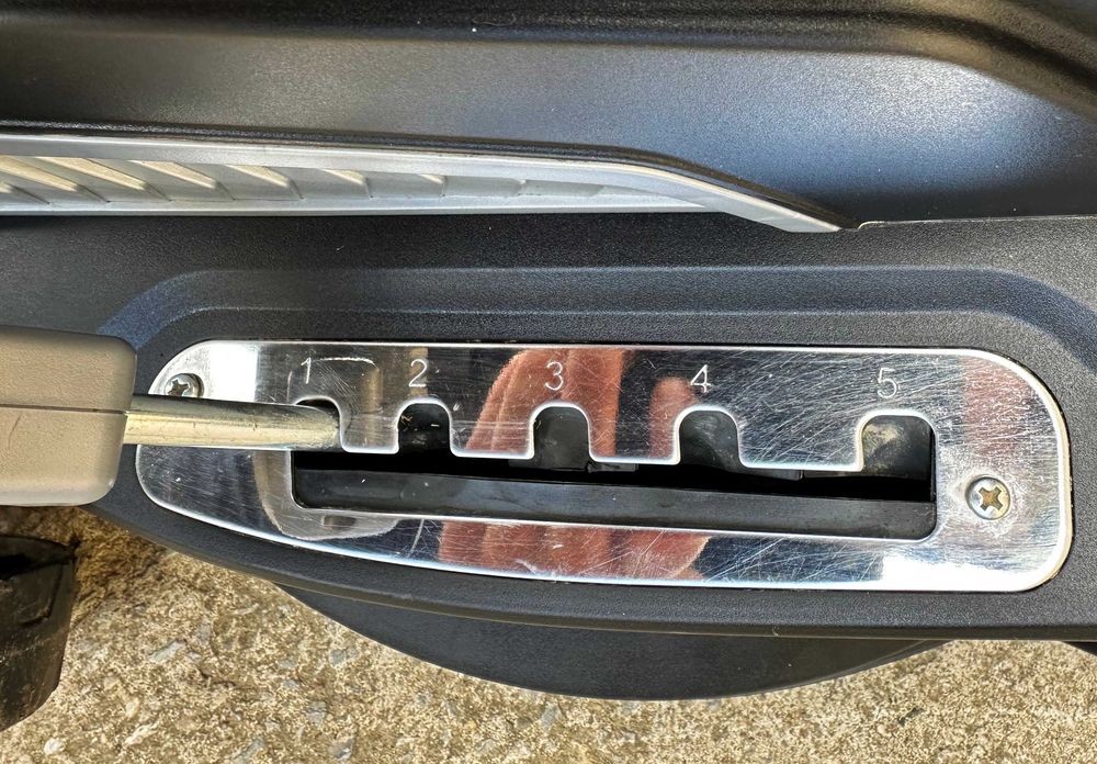 Mr. Gardener Akku 38-2 Li-S - Мощна акумулаторна косачка 40V 38см