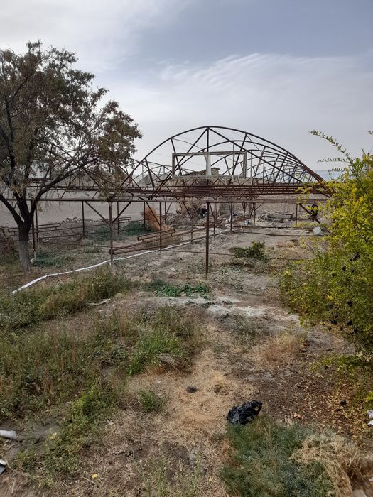 Парник сотилади срочни