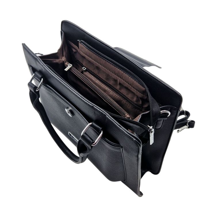 Дамска стилна чанта с метален акцент