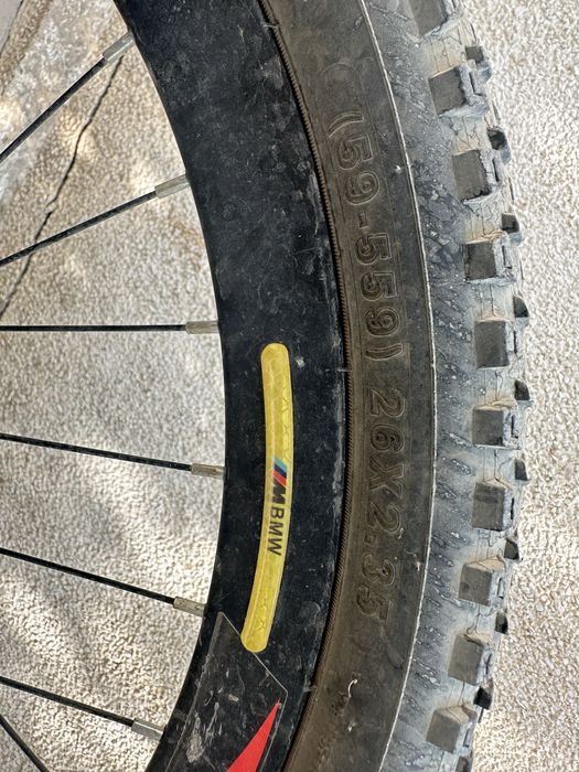 madeli Bonvi 1 yilam bolgani yoq juda kam haydalgan bolish narxi