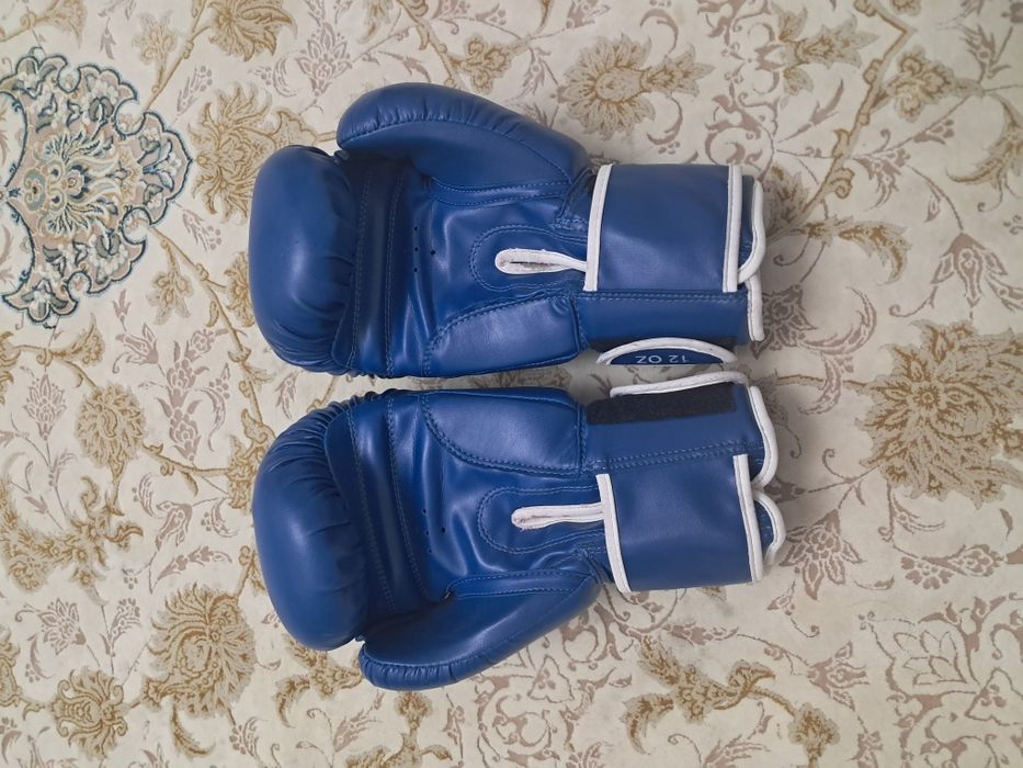 Боксёрские перчатки