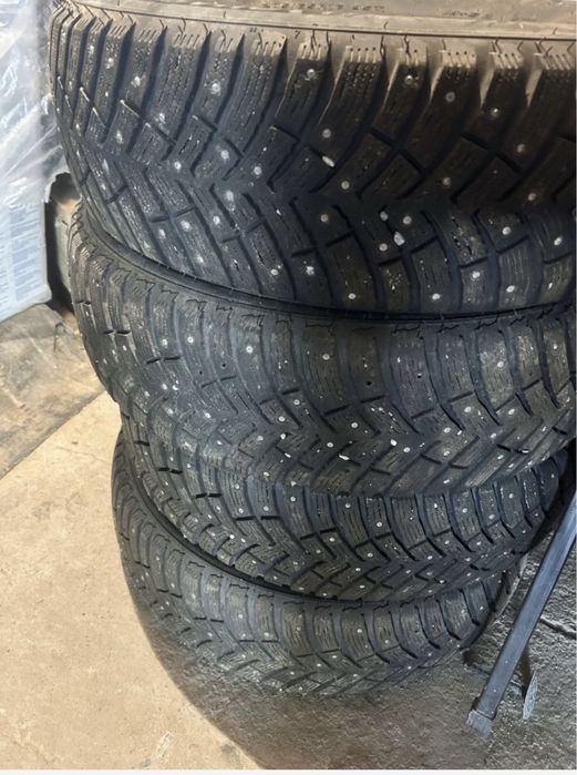 Зимние шины 205/65/16