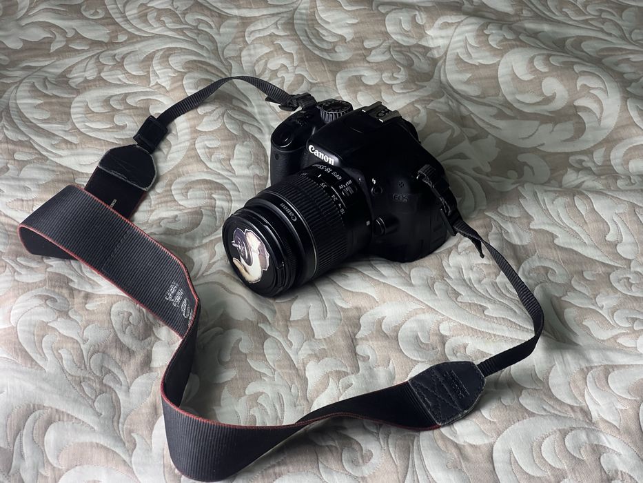Срочно продаю canon 550d в неплохом состоянии