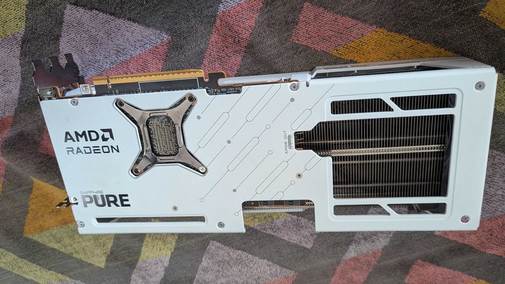 Sapphire Pure AMD Radeon RX 9070 Gaming OC, 16GB GDDR6