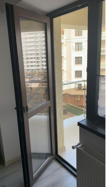 Vand usi si geamuri termopane,plase de tantari