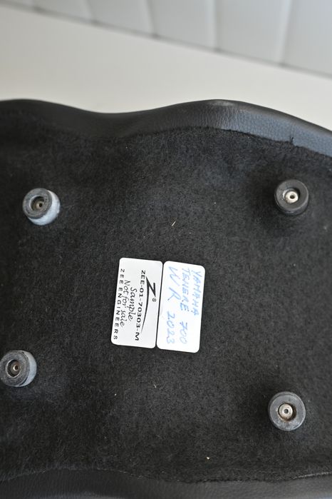 Yamaha Tenere 700 World Raid 2023 Sa sezut fata pilot si sa pasager