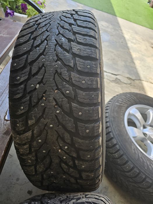 Продам шины с дисками в сборе nokian hakapellita 9