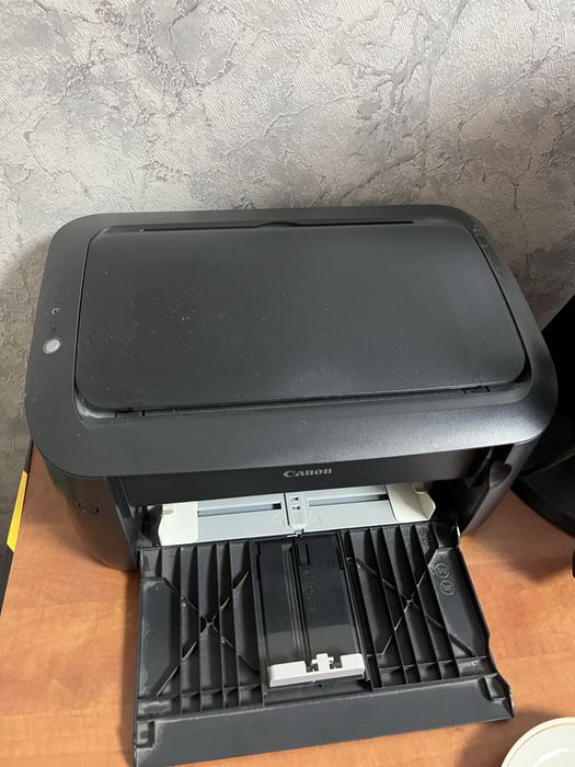 Canon i-SENSYS LBP6300B.
