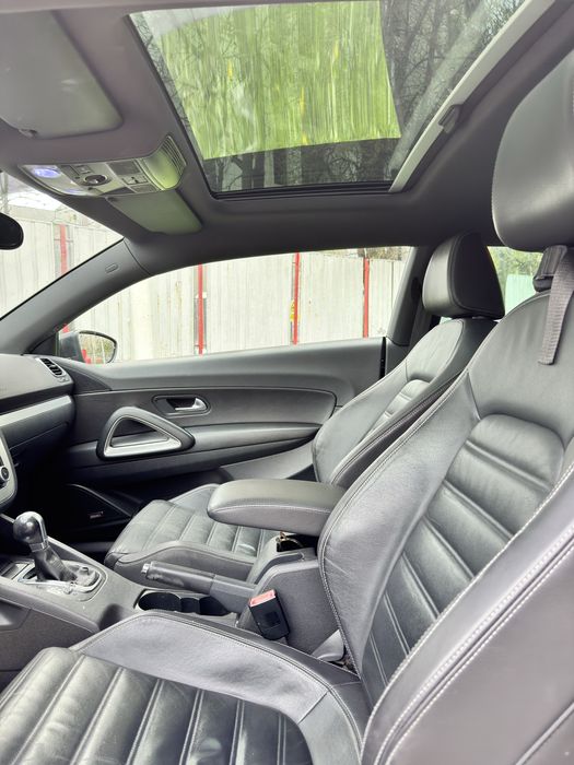 Volkswagen Scirocco 2.0 TSI DSG – 211 CP – 2010