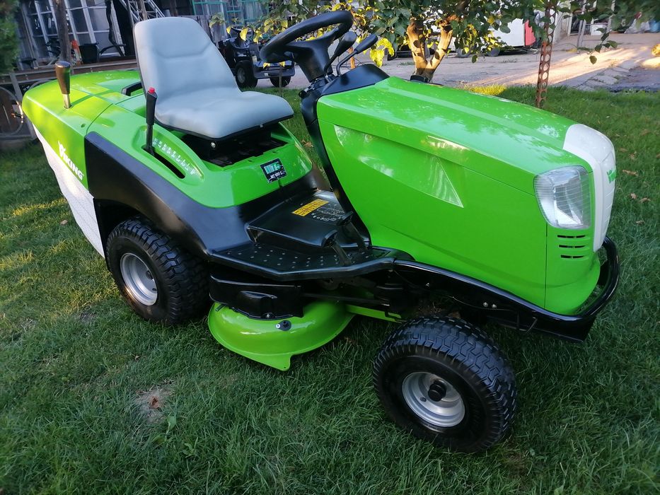 ТРАКТОРНИ КОСАЧКИ.Голям брой трактори.Косачки за трева