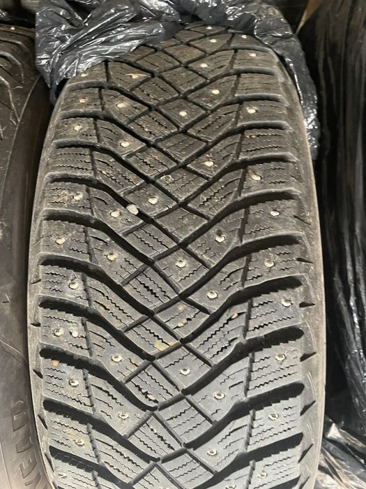Шины Goodyear, фирменные!!!