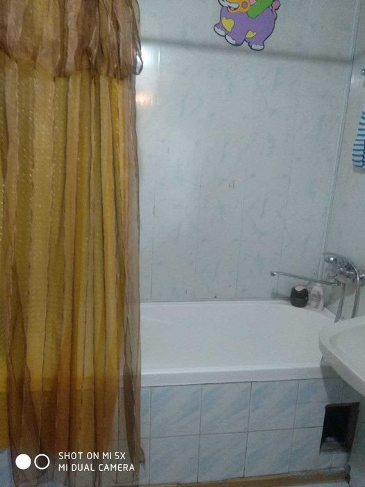 Уй сотилади  жихозлари билан Метро Беруний якинида  9/4/7