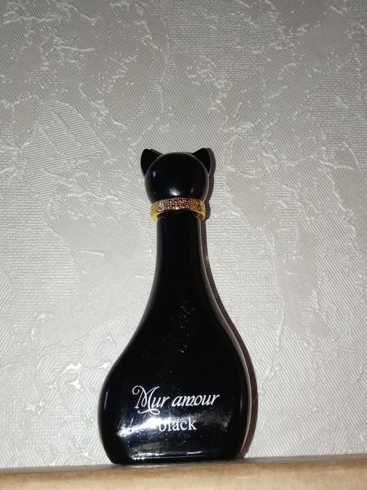 Продам два парфюма!