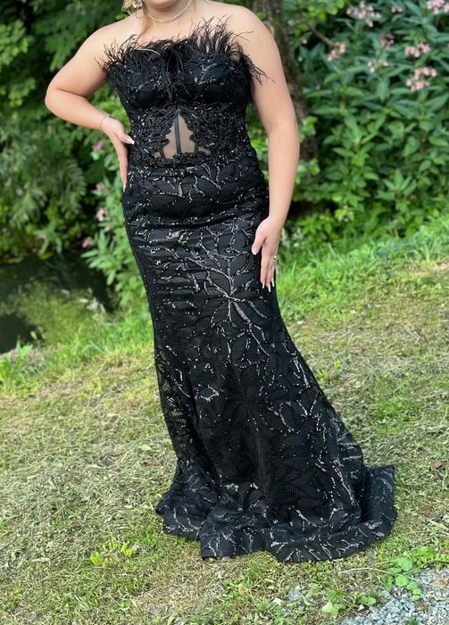 Vând rochie elegantă