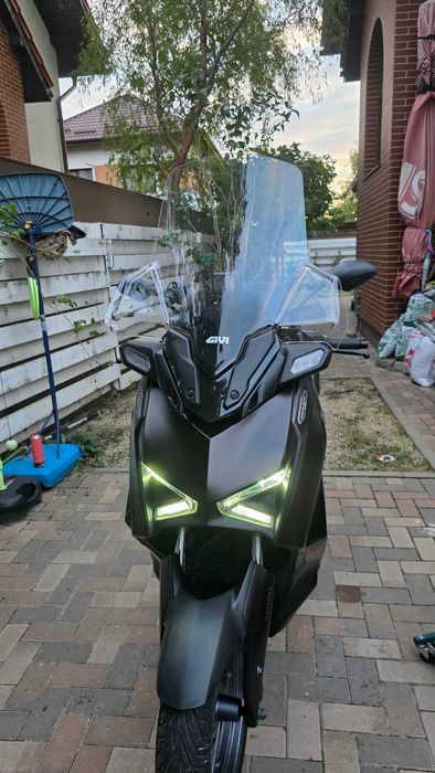 YAMAHA XMax 300 Tech Max