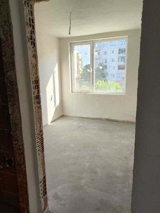 Продава се Тристаен апартамент в Пловдив, Тракия - 105 кв.м за 729 €/кв.м - Снимка #1