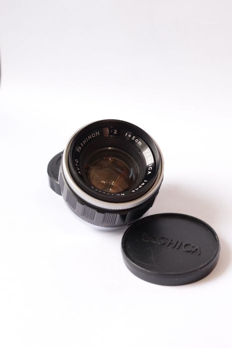 Yashica Auto Yashinon 5cm (50mm) F2 Tomioka