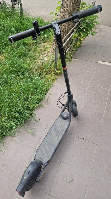 Trotineta electrica Niu KQi2 Pro 10", 25km/h, 40km, 300W, in stare excelenta cu incarcator original