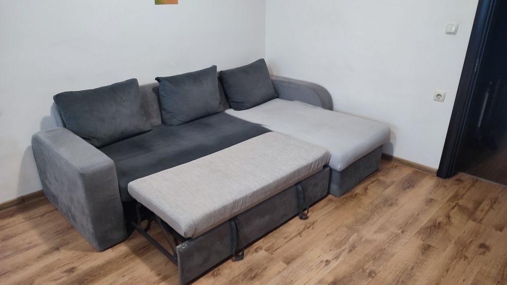 Разтегателен диван