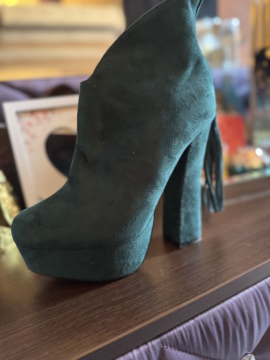 Дамски боти