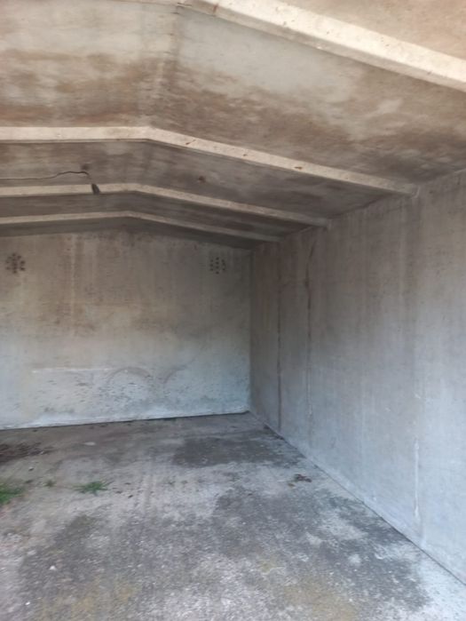 Garaj  din  beton