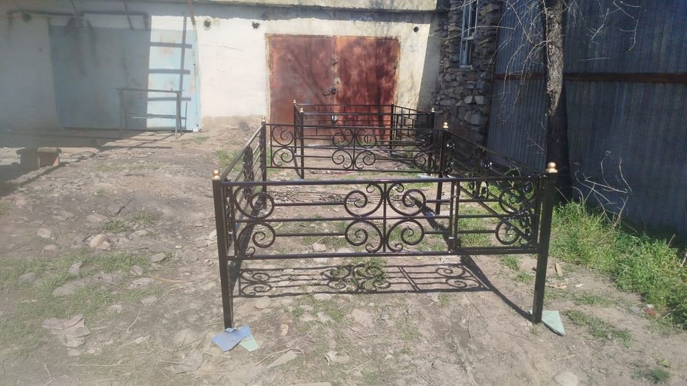 Изготовление ритуальных оградок
