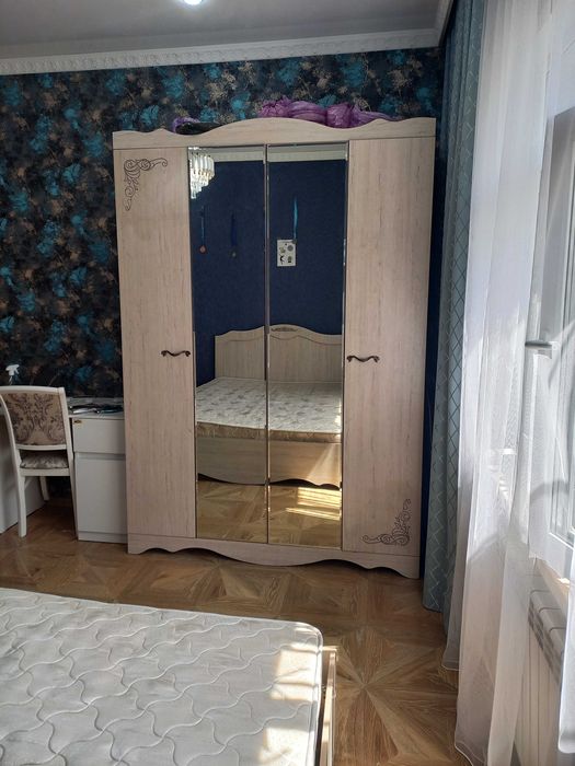 Продам спальный гарнитур