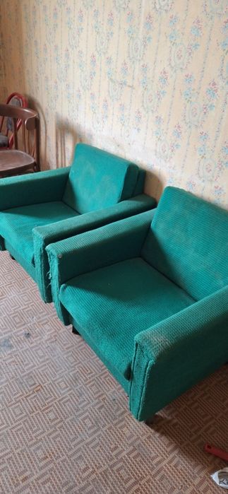 Отдам даром диван, кресла,дрова, двери, книжные полки