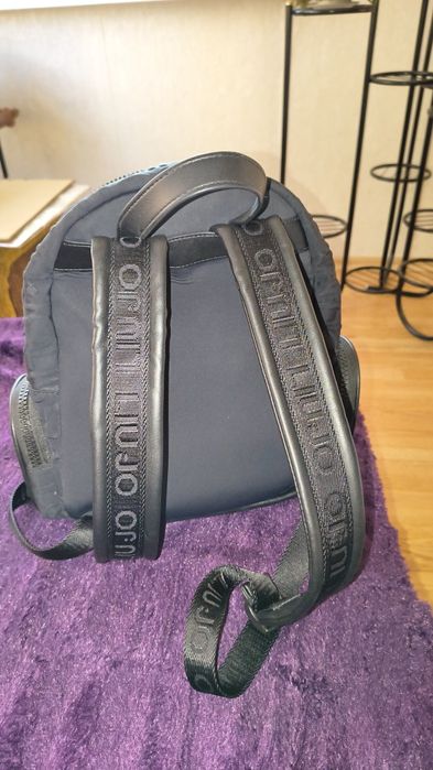 Черна дамска раница