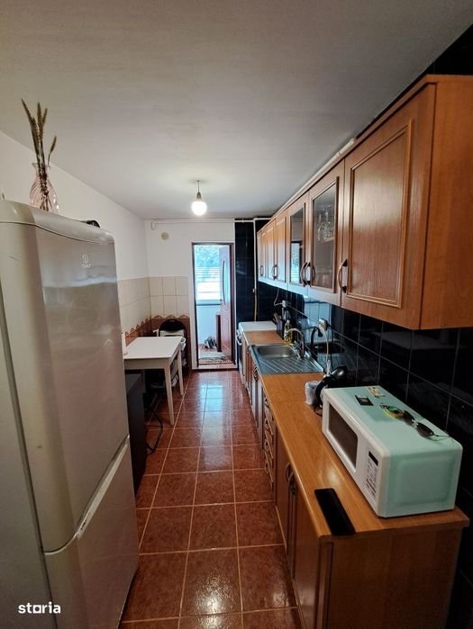 Apartament 3 camere, parter,  mobilat, str. Oituz