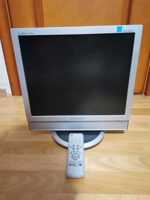 Asus настолен компютър за офис работа