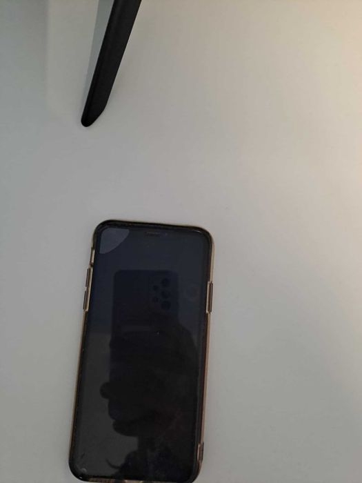 Iphone XS 64 GB с оригинално зарядно