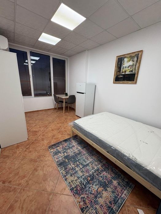 Дава се под наем Четиристаен апартамент в София, Дружба 1 - 210 кв.м за 1099 € - Снимка #3