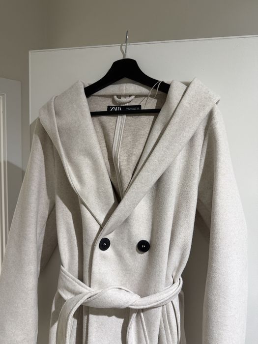 Продам пальто демисезонное