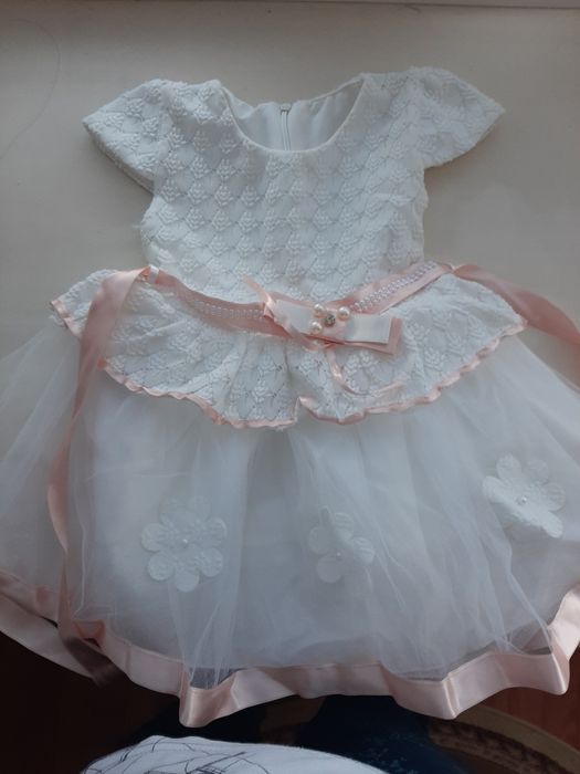 Продам платье на 40 шығару.