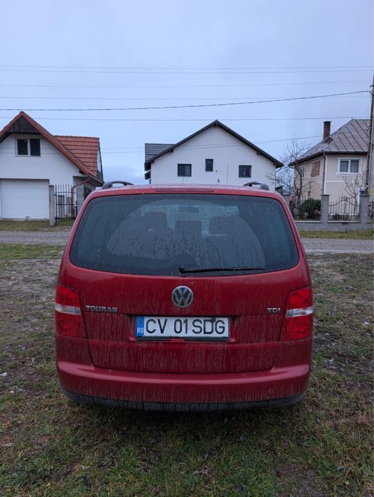 Vând Touran 2.0 TDI